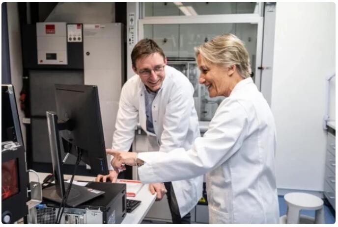 科學(xué)家在海草草甸下發(fā)現(xiàn)大量的糖，相當(dāng)于320億罐可樂(lè)